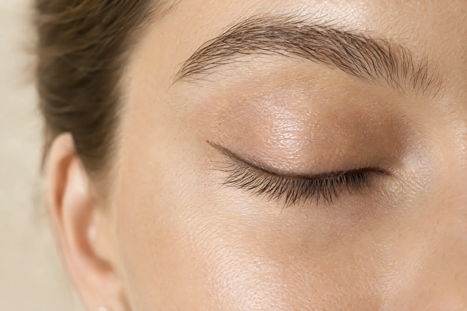 Kalıcı eyeliner ve dipliner nedir? Farkları ve kimlere uygun